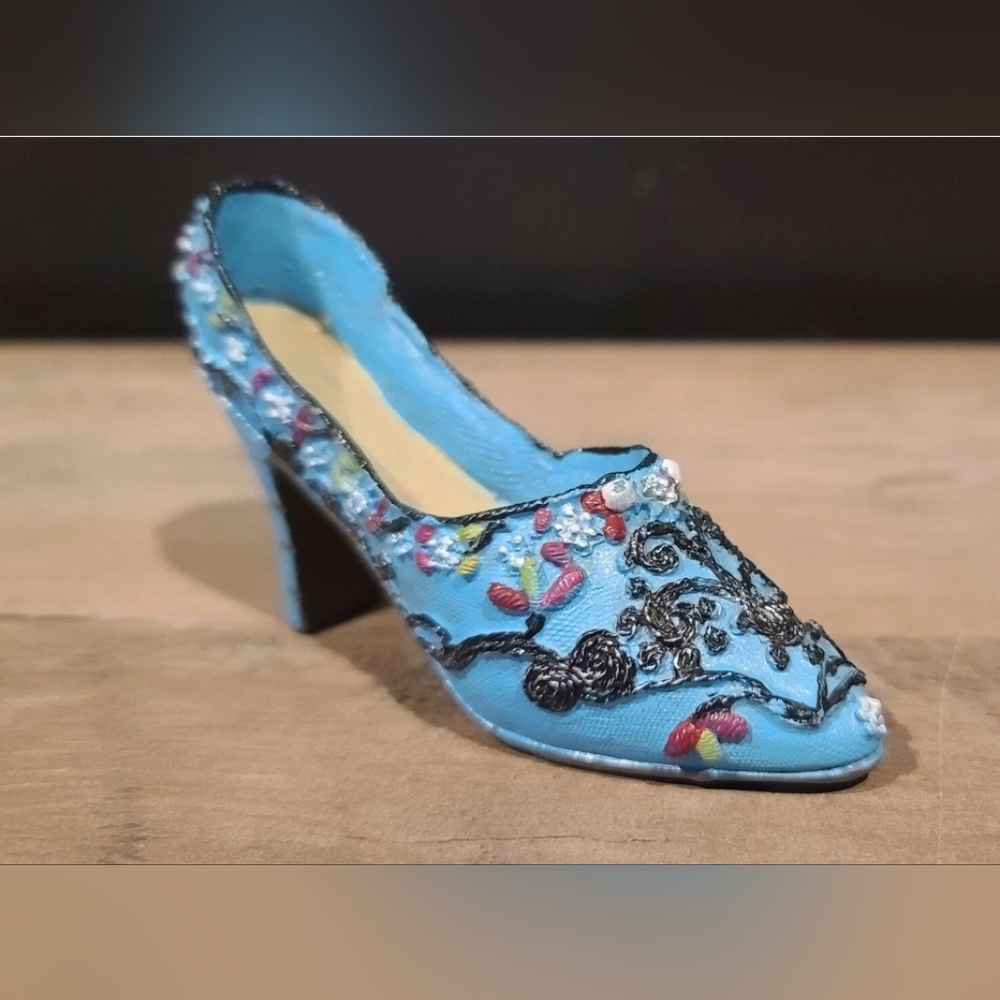 Beautiful Decorative Miniature Blue High Heel Shoe Collectible *Read Details